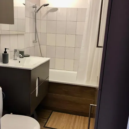 Centre - 5min De La *